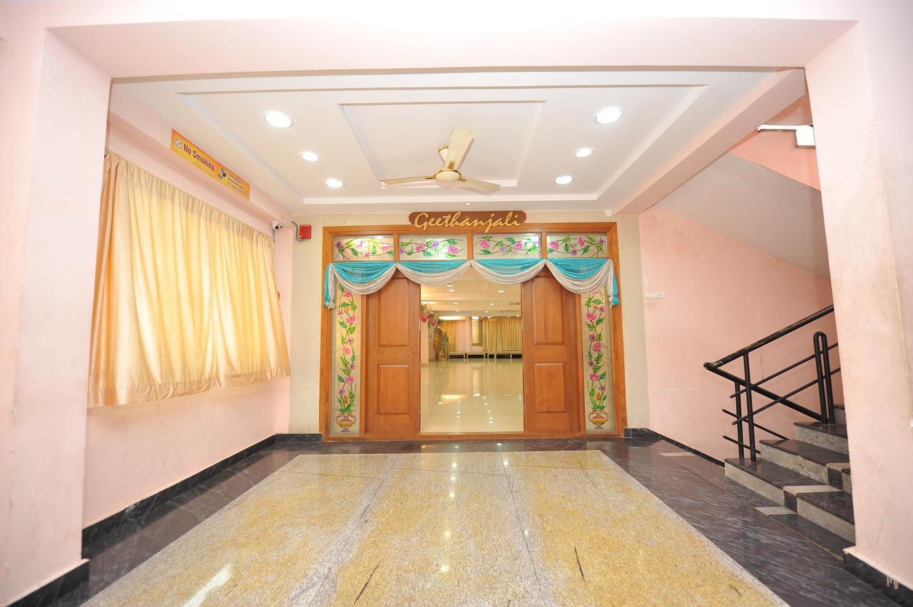 Shree Lakshmi Guest House Visakhapatnam Exterior foto